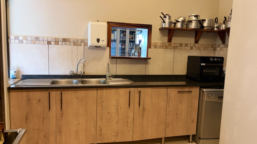 4 Bedroom Property for Sale in Viljoenskroon Rural Free State